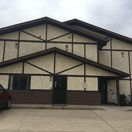 Prairie Rose Inn Edgeley Exterior photo